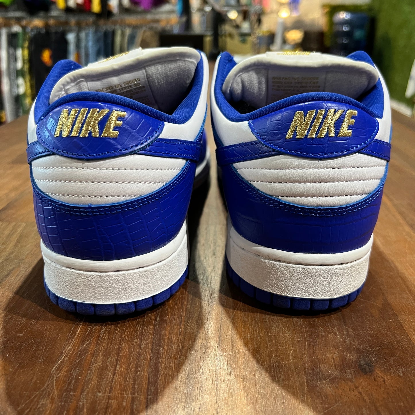 Nike SB Dunk Low Surpeme Stars Hyper Royal Size 12 USED s14309