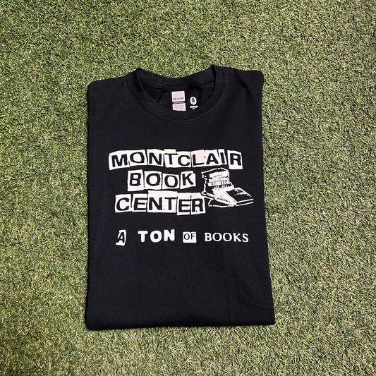Montclair book center a ton of books tee black Size XL USED v11497