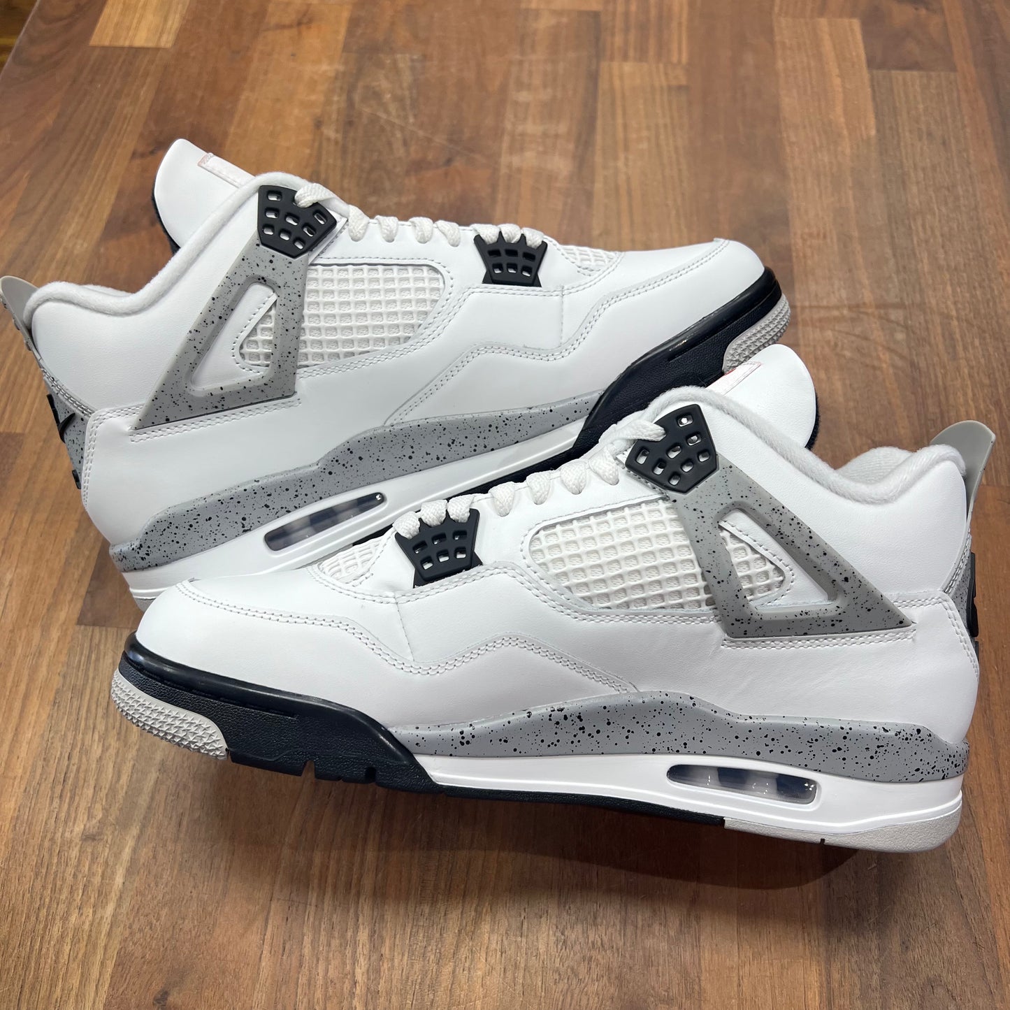 Jordan 4 White Cement (2025) Size 8 NEW s16193