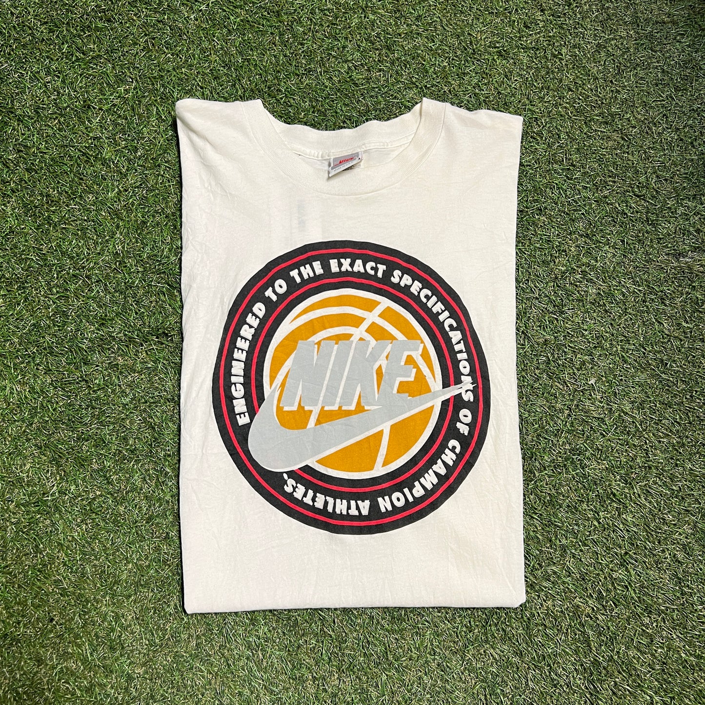 Nike engineered to the exact specifications tee white Size Large USED v12364