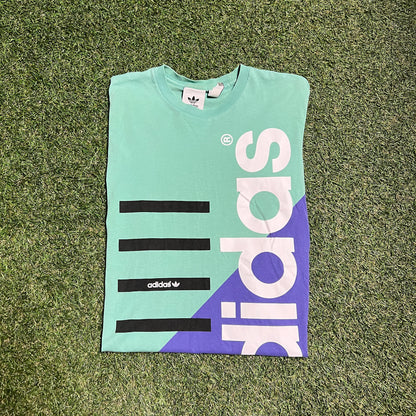 Adidas Green/Blue Split Tee Size Medium USED v12717