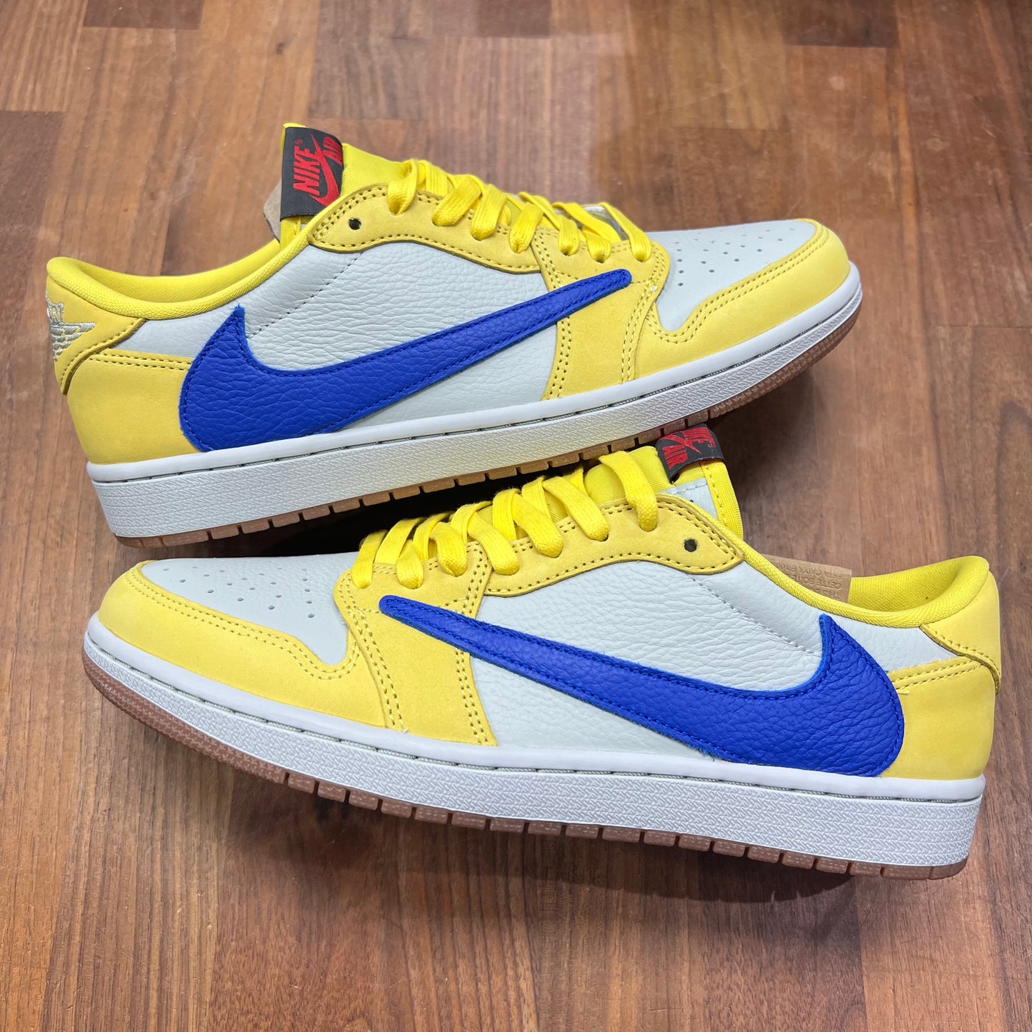 Jordan 1 Low Travis Scott Canary Size 8.5m / 10w NEW s16244