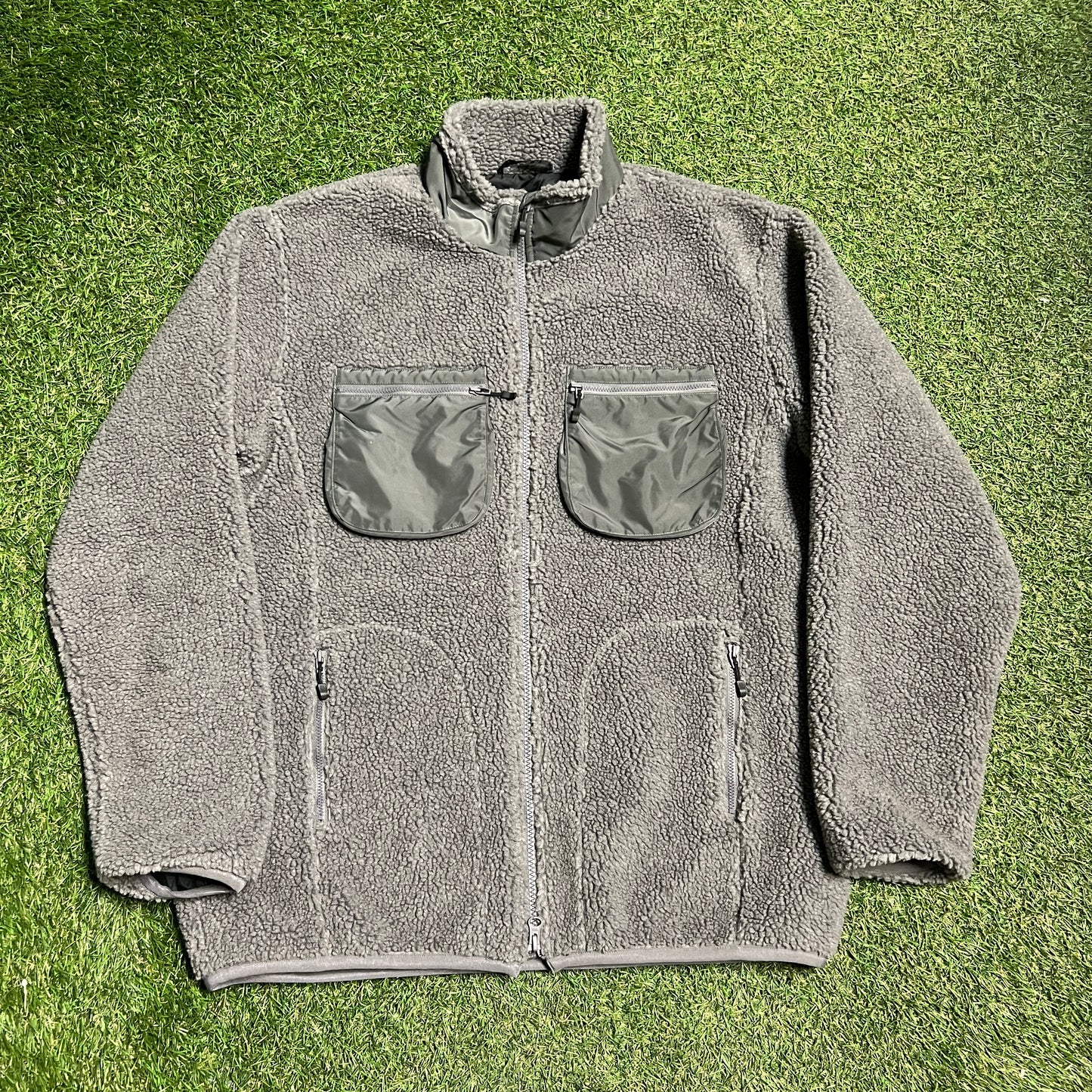 Descente Zip Up Grey Fleece Size Large USED v14221