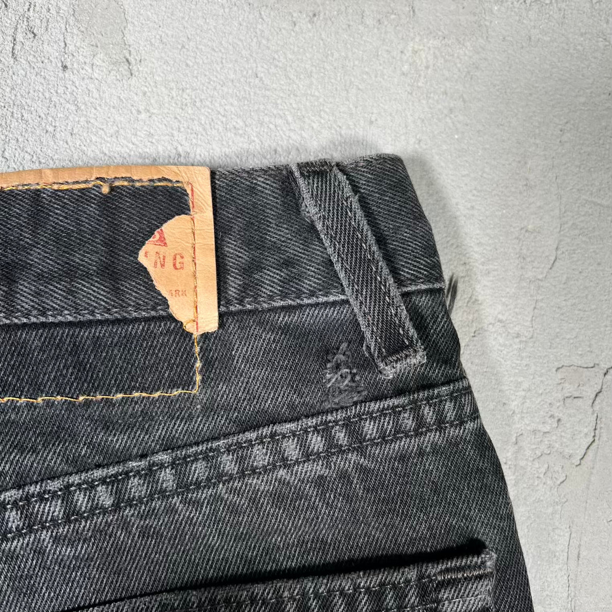 1990s Levis Boot Cut Black Denim Jeans Size 36x34 USED v20453