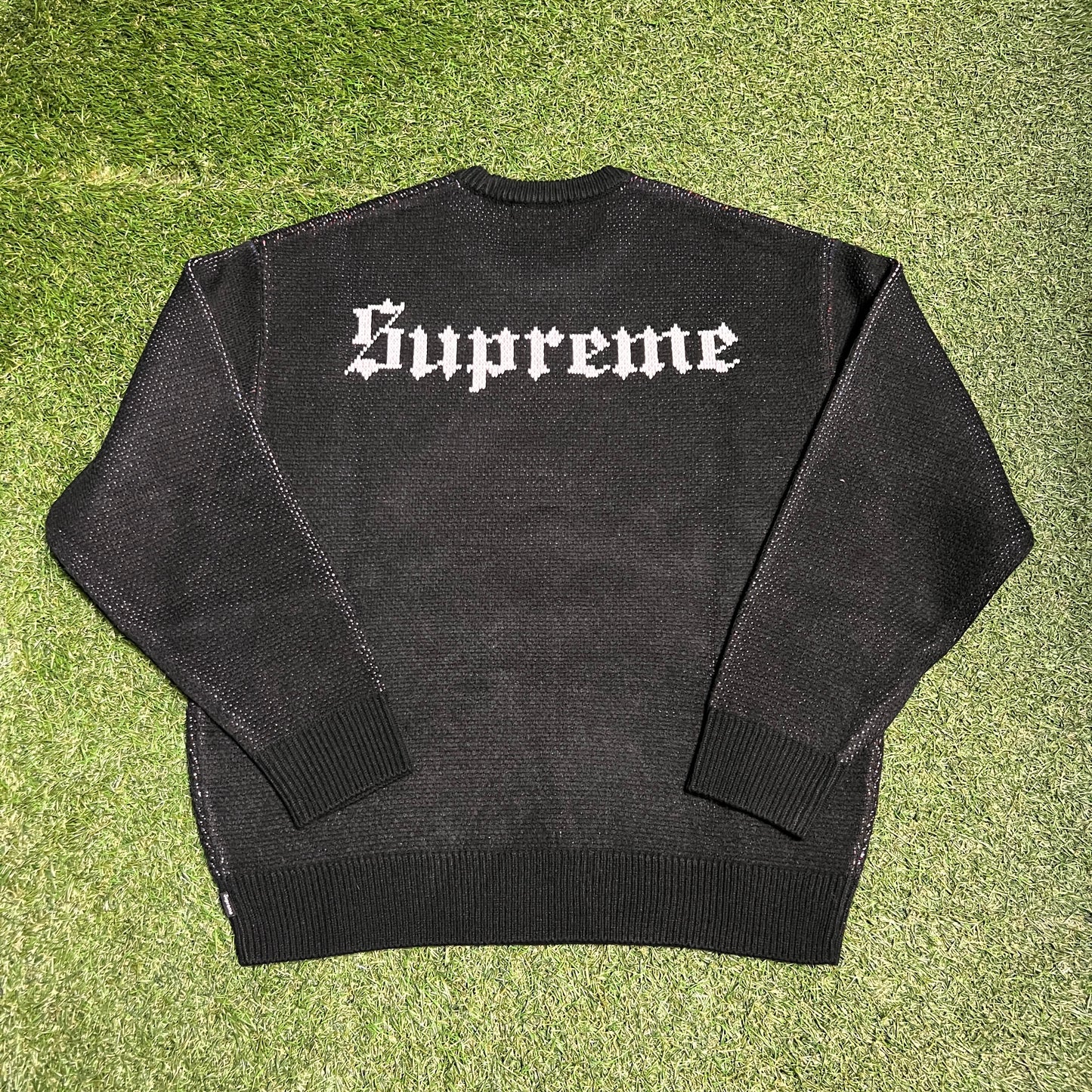 Supreme Snow White Black Knit Sweater Size Medium NEW x11768