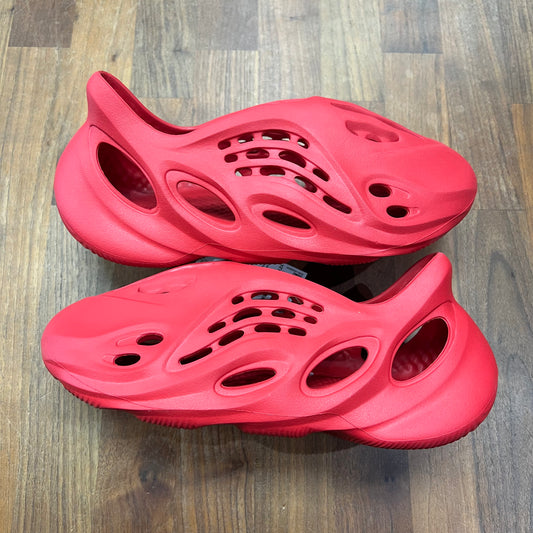 Yeezy Foam Runner Vermillion Size 8 NEW s16411