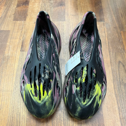 Yeezy Foam Runner MX Carbon Size 12 NEW s16400