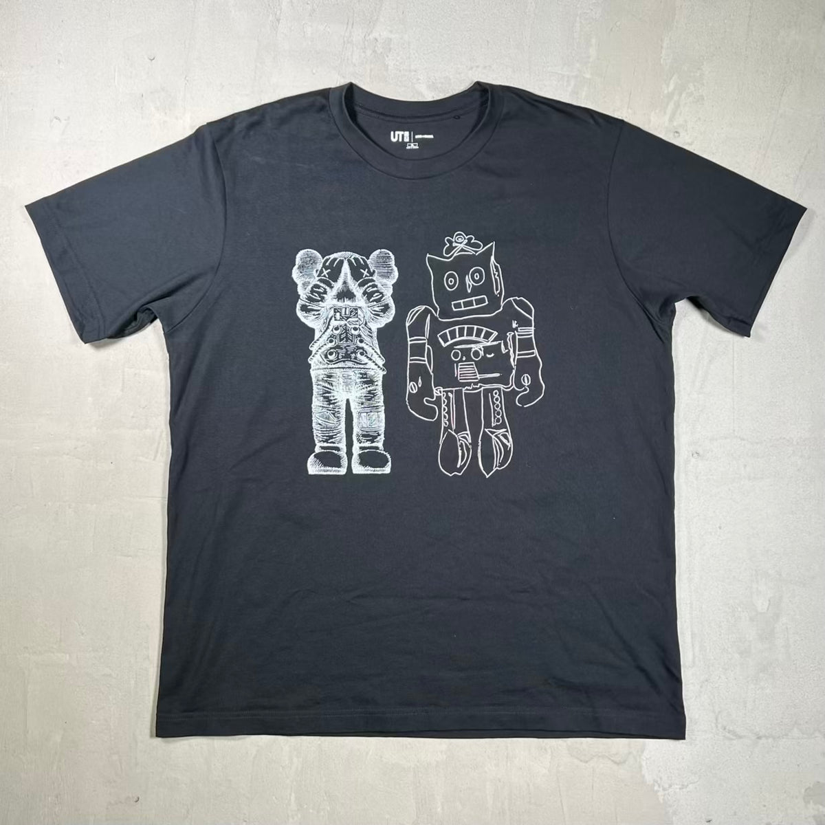 Kaws Warhol Uniqlo Figure Tee Black Size XL NEW x19004