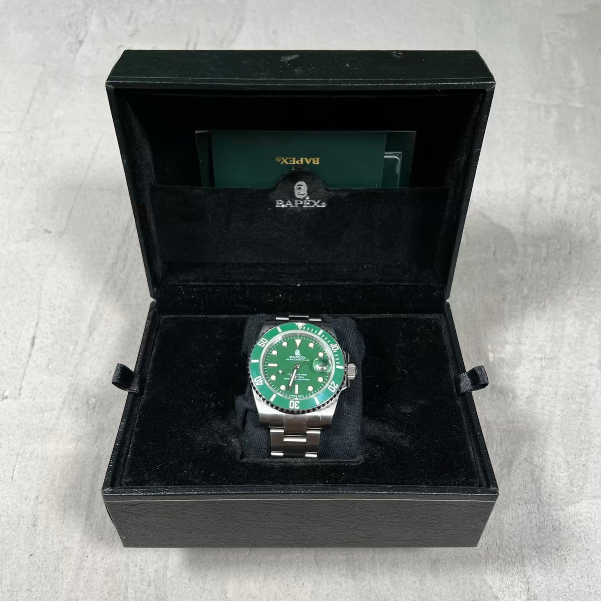 Bape Type 1 BapeX Hulf Silver/Green Watch USED x18996