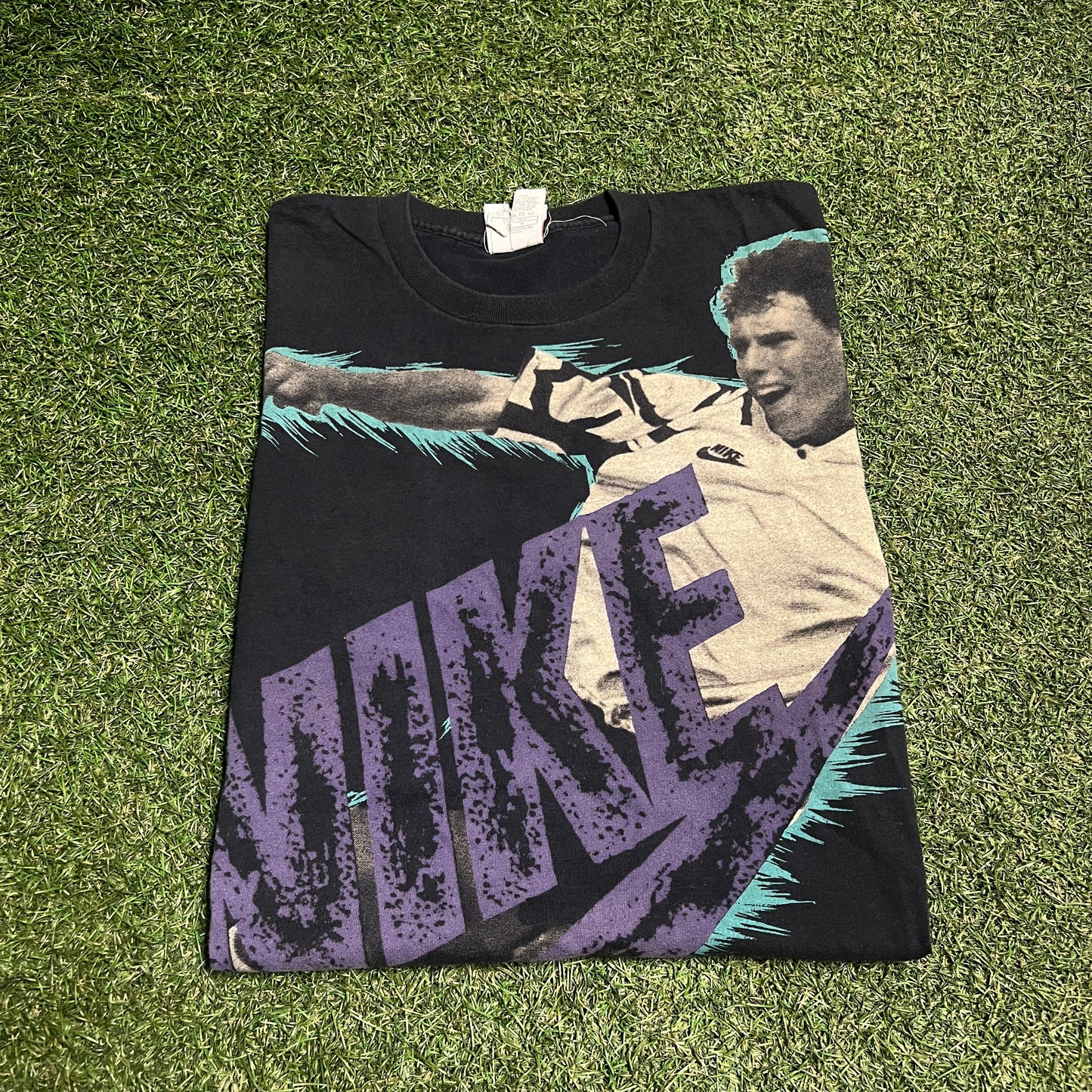 1990s Nike Soccer Full Print Punting Black Tee Size Medium USED v8841