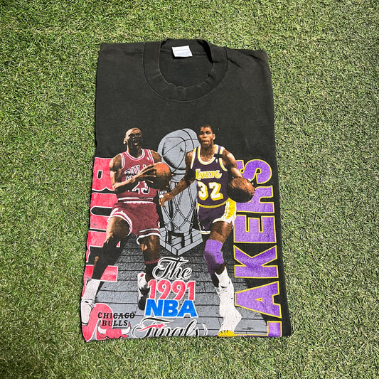 1991 NBA Finals Lakers vs Bulls Black Tee Size Large USED v14313