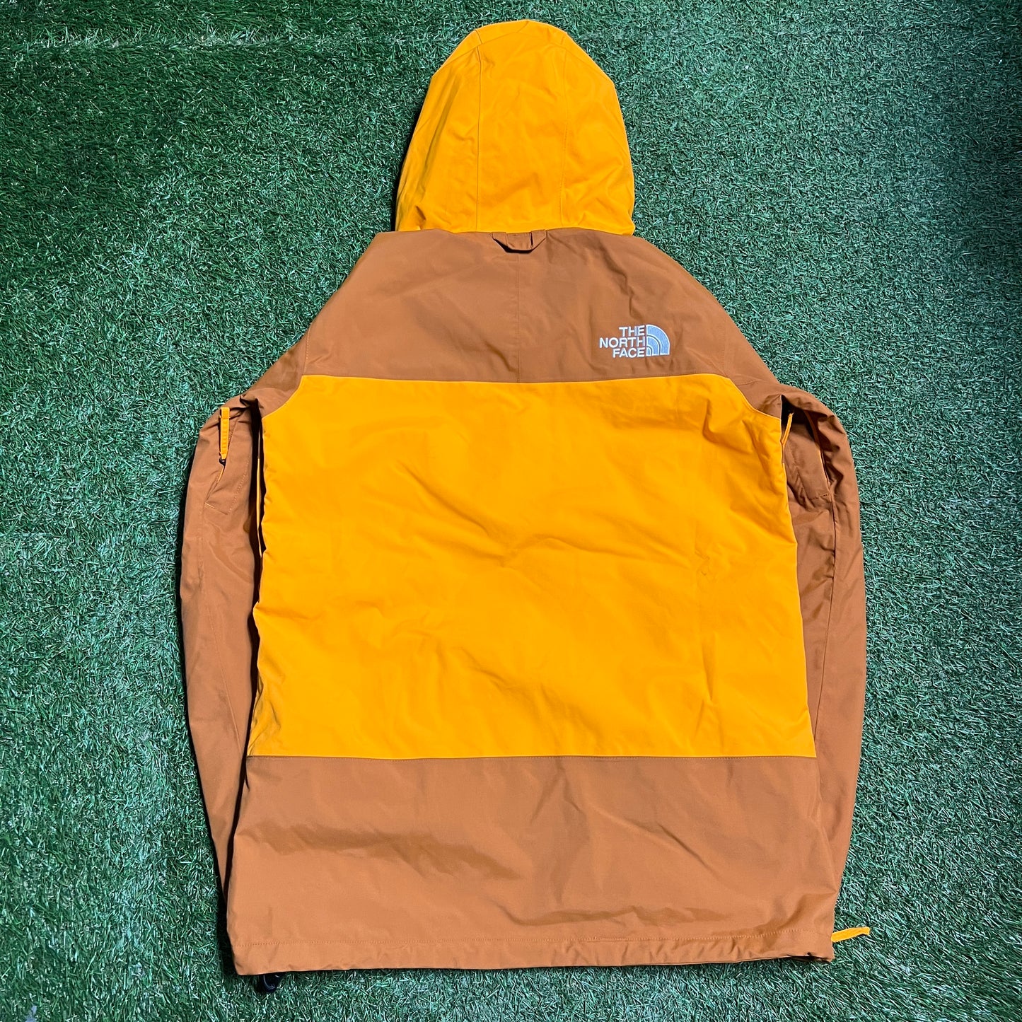 The North Face orange and brown dryvent pullover Size Medium USED v14350