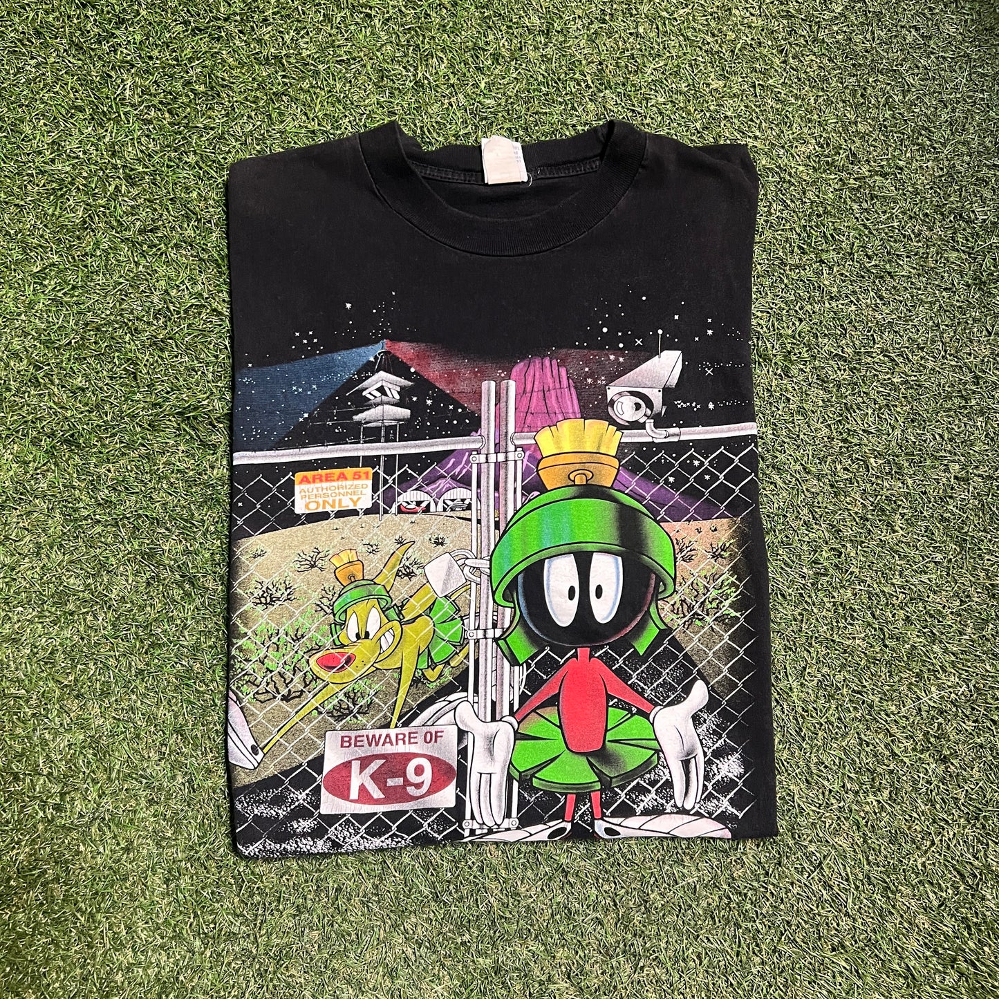 1997 Marvin The Marshin Beware of K9 Black Tee Size XL USED v14334