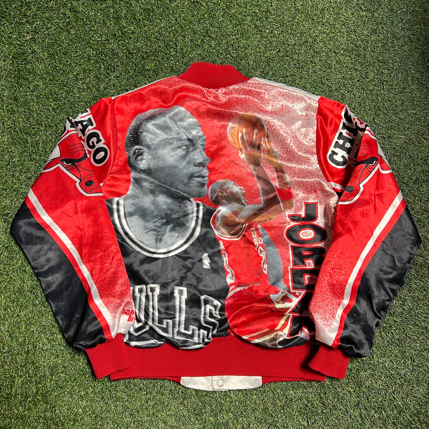 Michael Jordan 1990s chalk Line Satin full print jacket Size Small USED v4811