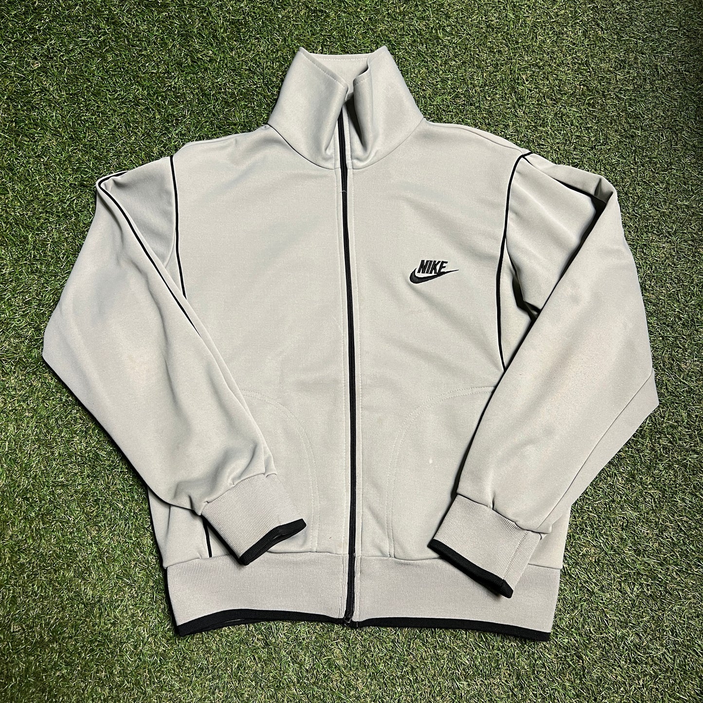 Nike 1970's Grey Zip Up Size Medium USED v5319