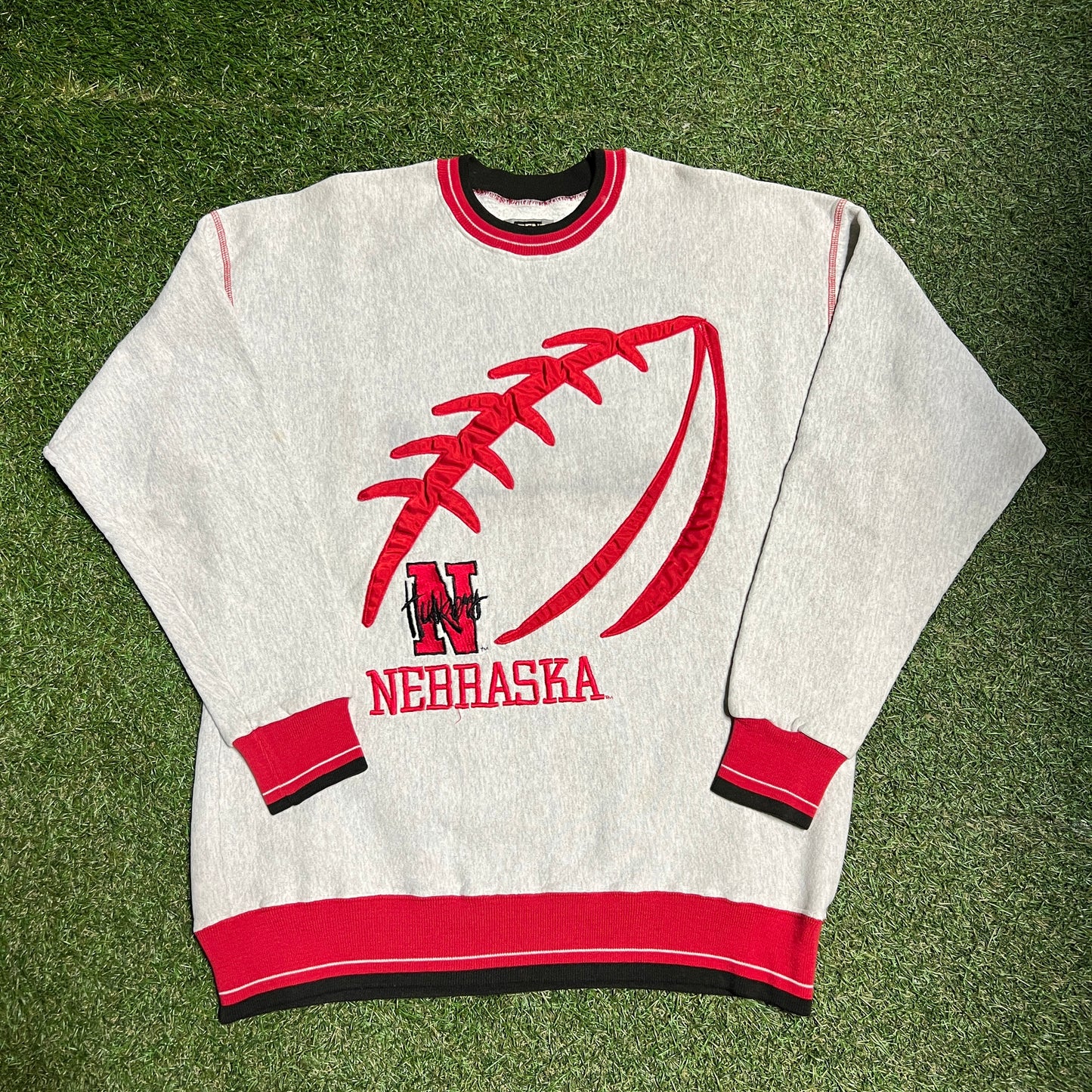 Nebraska Red Football Embroidered Grey Crewneck Size XL USED v14362