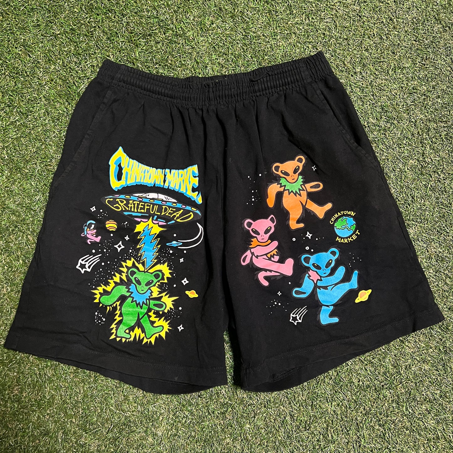 Chinatown Market Grateful Dead Black Shorts Size Medium USED v14367