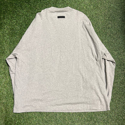 Essentials Fog Grey Long Sleeve Size Medium USED x12066