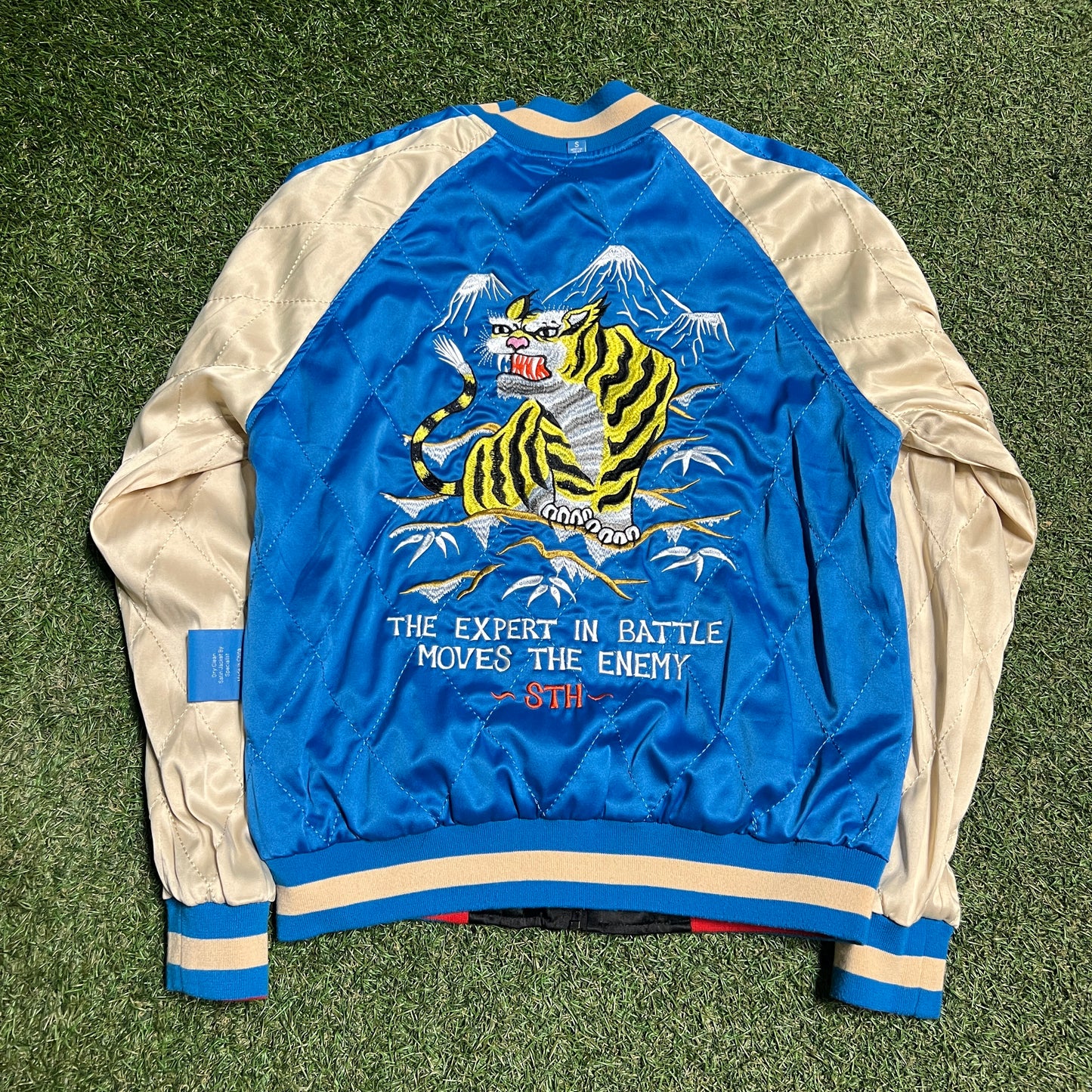Straight to Hell Souvenir Jacket Size Medium USED x12923