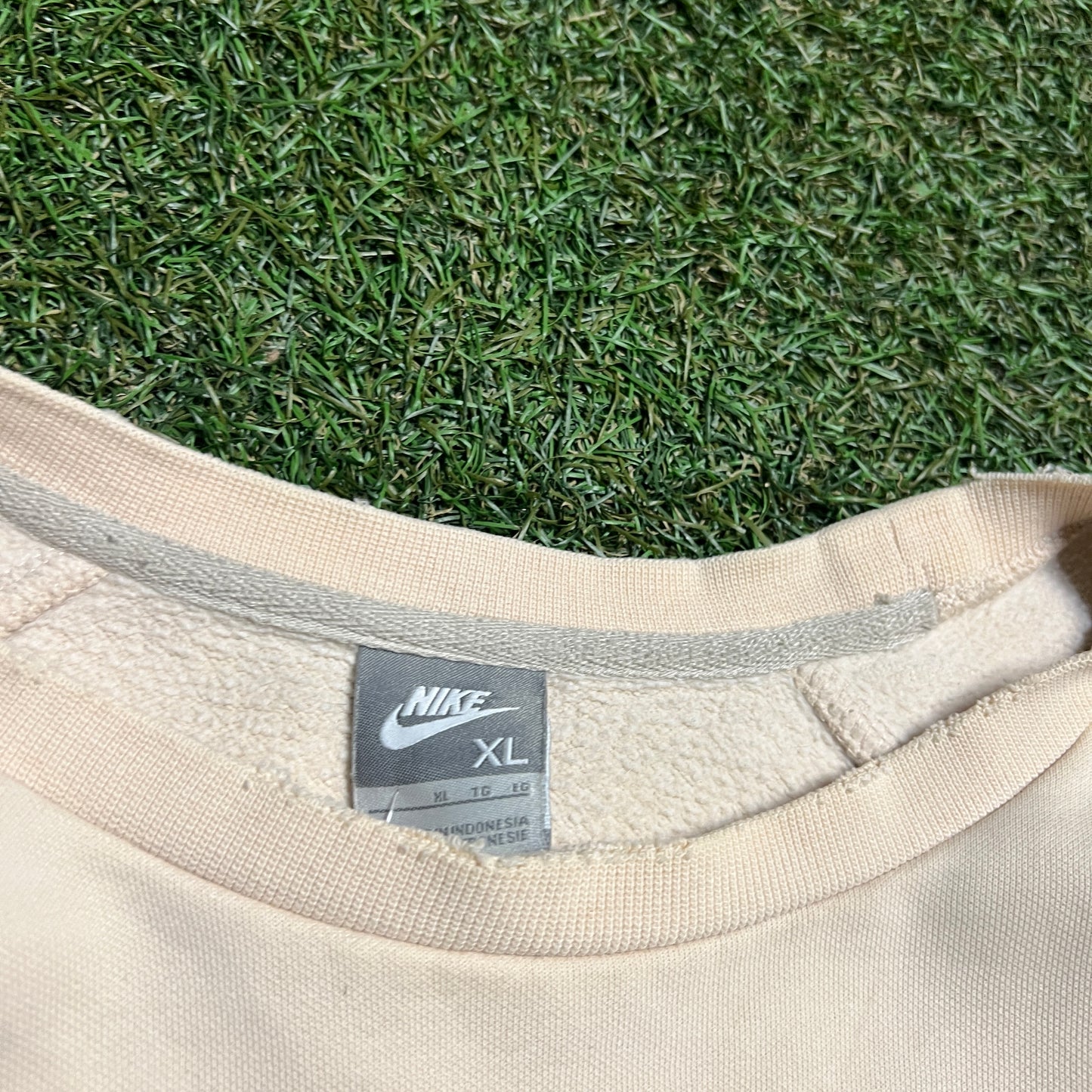 Y2K Nike Crewneck Distressed Cream Size XL USED v14462