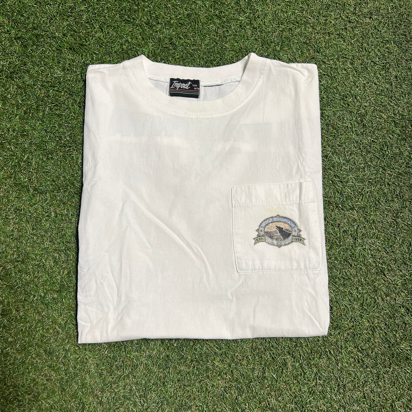 Wolf mountain wilderness supply baseball pocket tee white Size Medium USED v14484