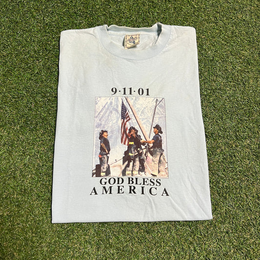 2001 God Bless America 9/11 Fire Fighters Blue Tee Size Large USED v15600
