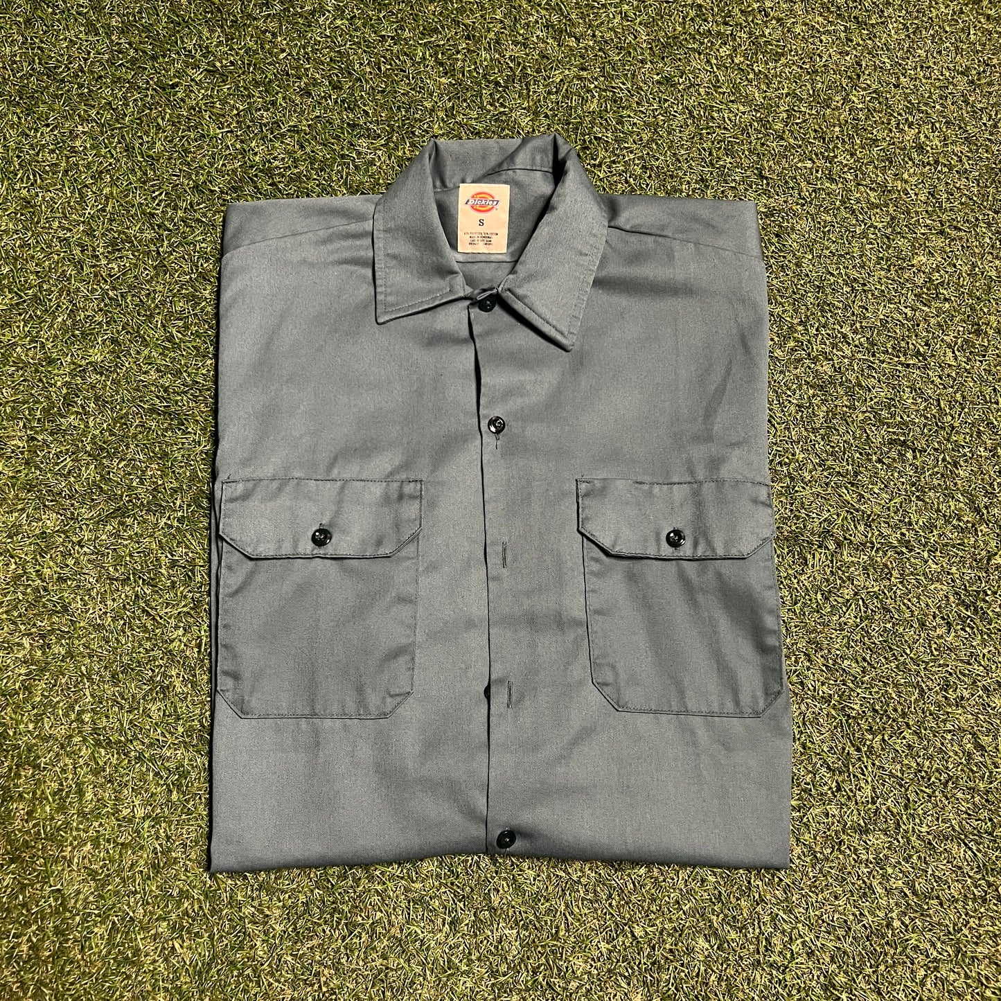 Dickies Plain Green Short Sleeve Button Up Work Tee Size Small USED v15597