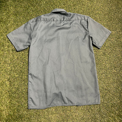 Dickies Plain Green Short Sleeve Button Up Work Tee Size Small USED v15597