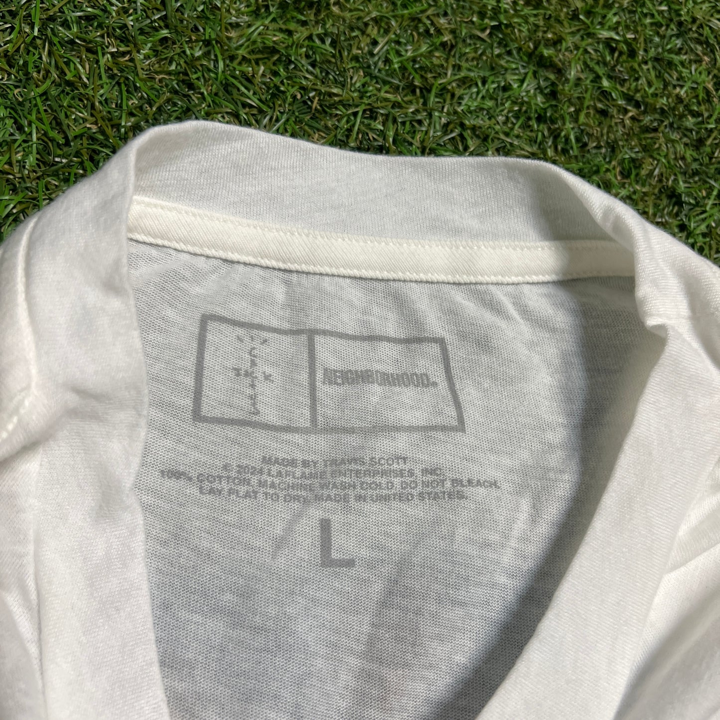 Travis Scott x Neighborhood Drawing White Tee Size Large USED x13109