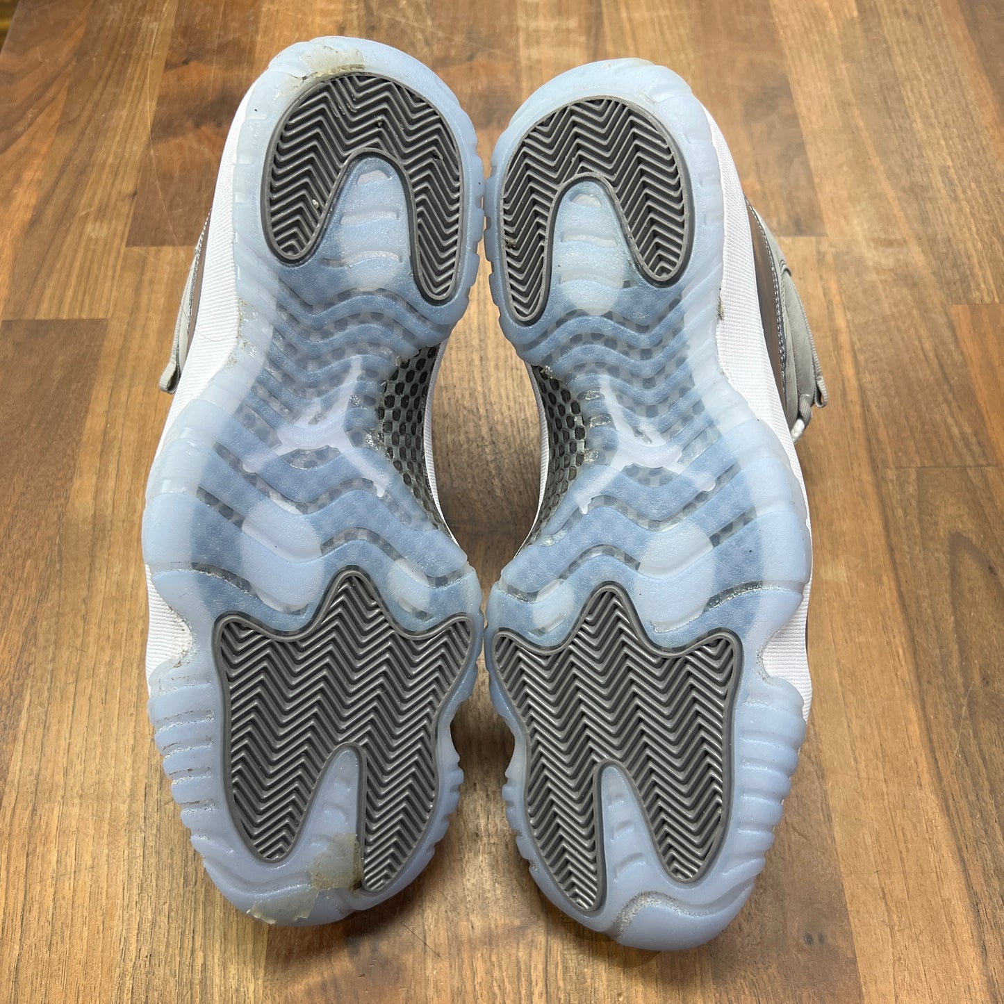Jordan 11 Cool Grey 2021 Size 11.5 USED s15518