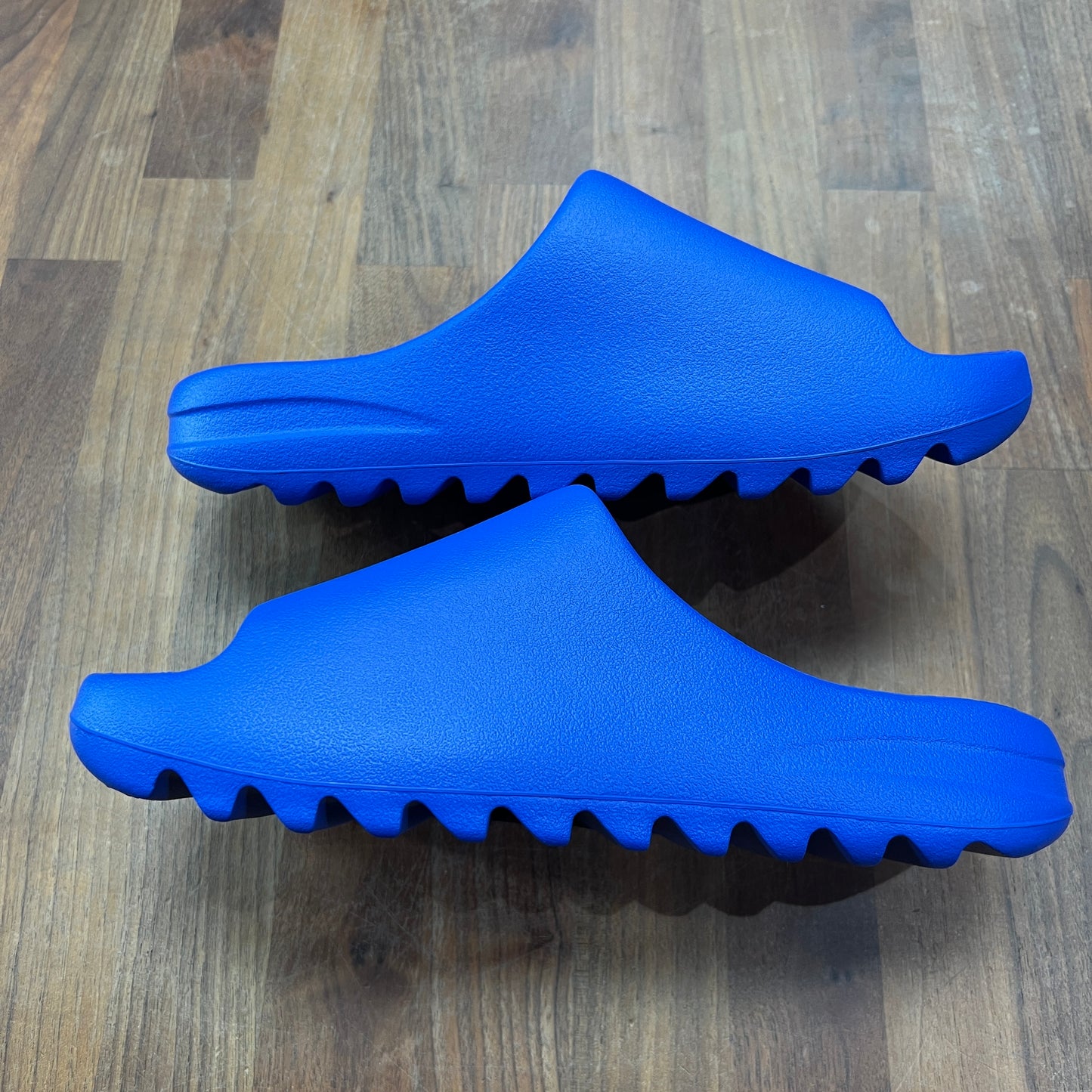 Yeezy Slide Azure Size 12 NEW S15915