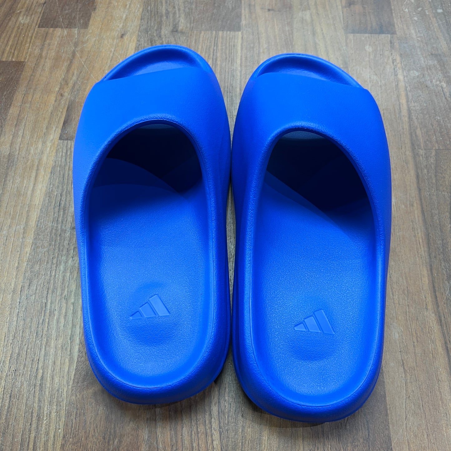 Yeezy Slide Azure Size 12 NEW S15915