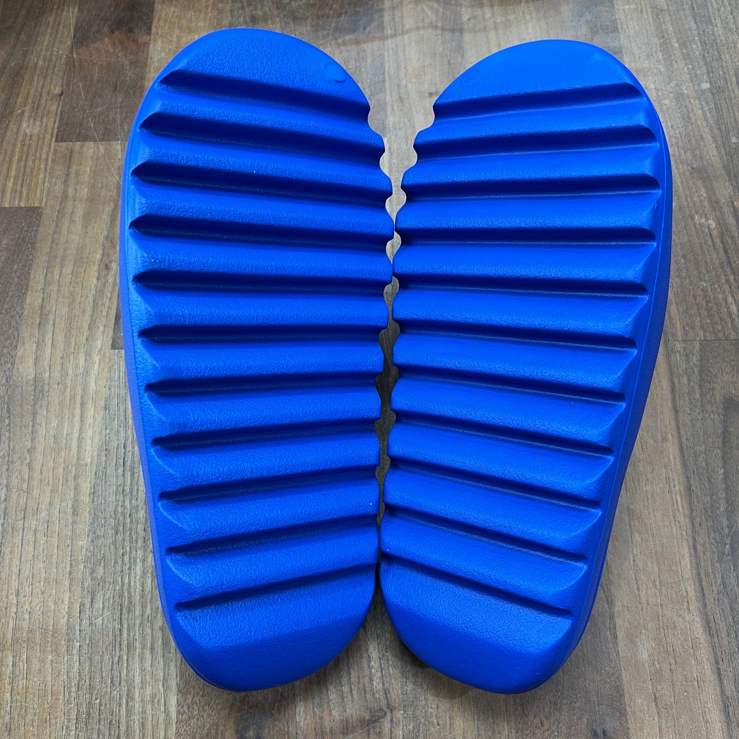 Yeezy Slide Azure Size 12 NEW S15915