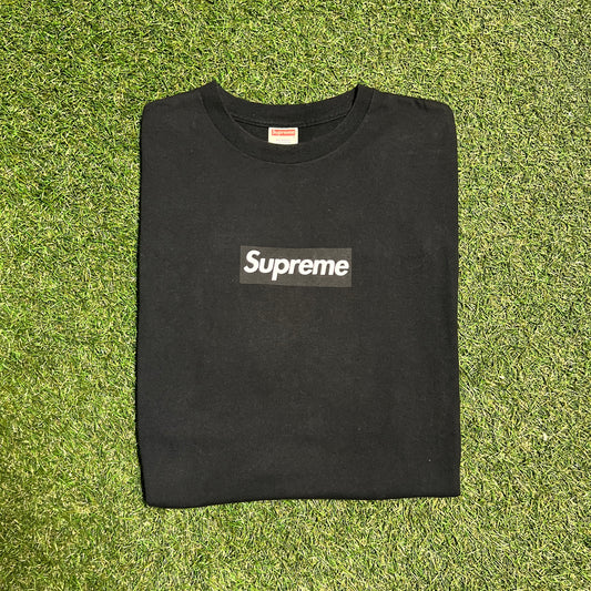 Supreme friends and family lack on black box logo Size Large USED x11300