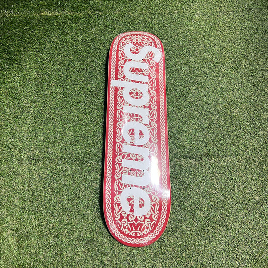 Supreme Celtic Knot Red Skateboard Size One Size NEW x13176