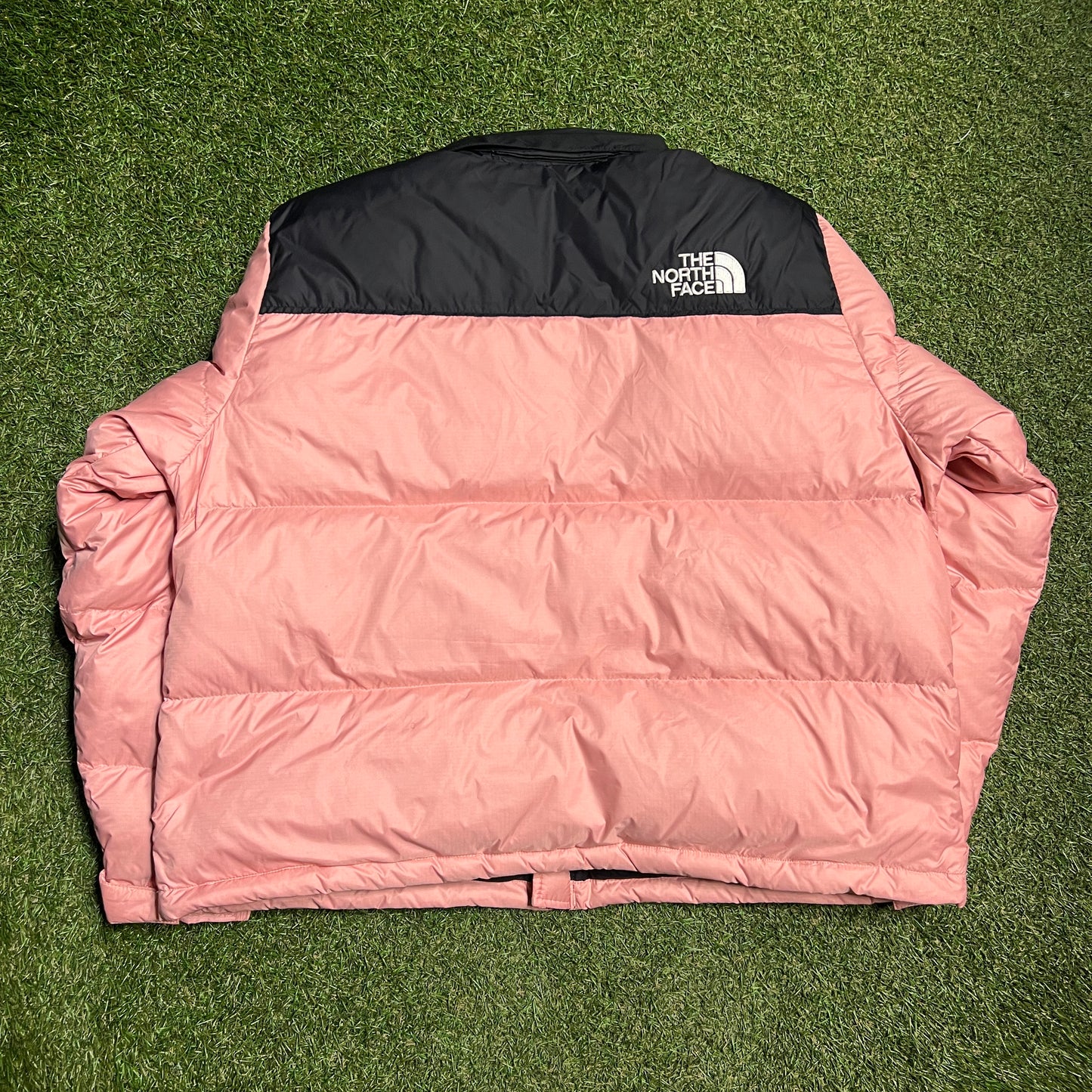 The North Face 700 Pink Puffer Jacket Size Medium USED v15708