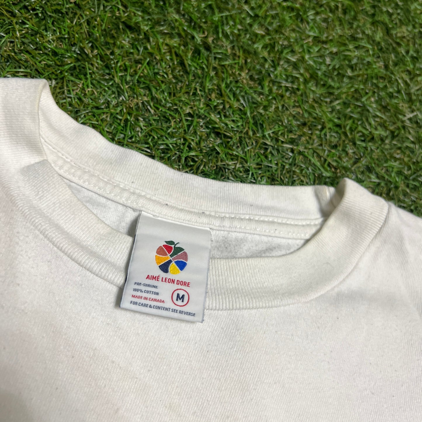 ALD Rainbow Boat White Tee Size Medium USED x11354