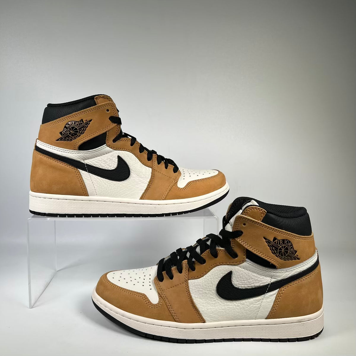 Jordan 1 High Rookie of The Year (2018) Size 9.5 USED s23889