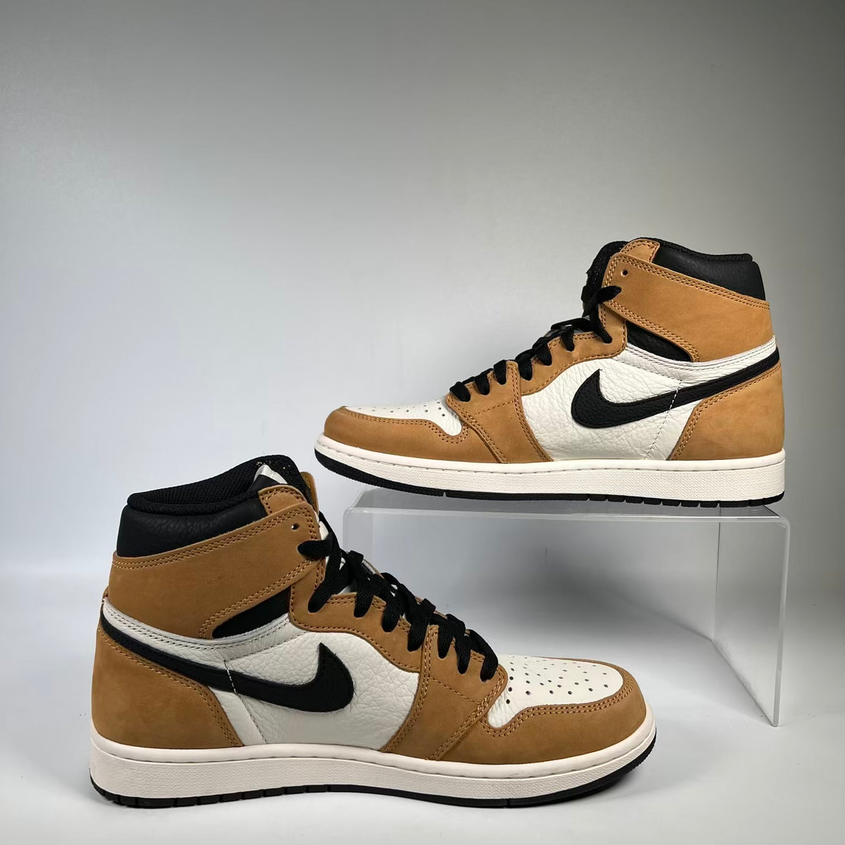 Jordan 1 High Rookie of The Year (2018) Size 9.5 USED s23889