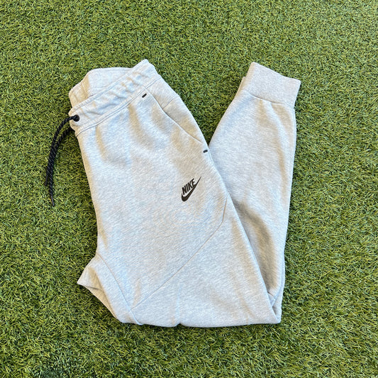 Nike Grey Tech Fleece Pants Size Small USED V15786