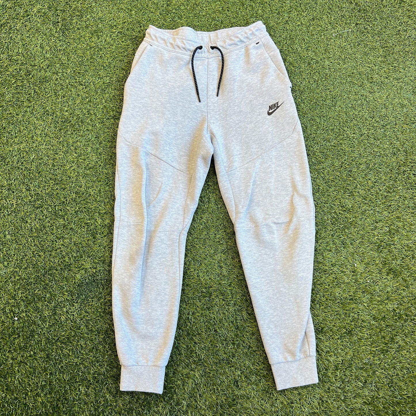 Nike Grey Tech Fleece Pants Size Small USED V15786