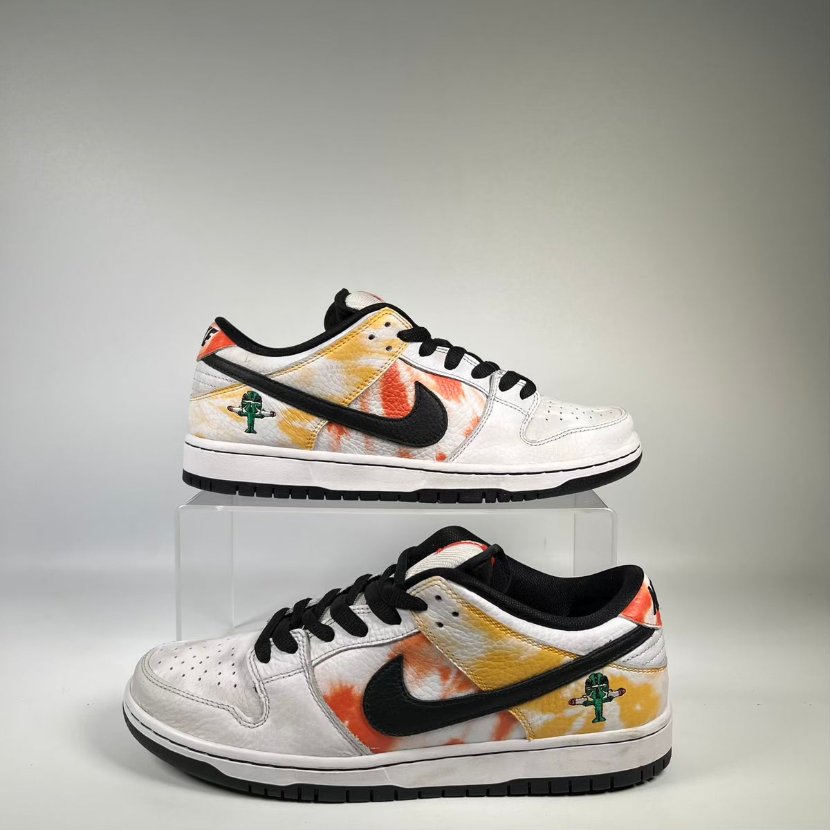 Nike SB Dunk Low Raygun Tie Dye White (2019) Size 9.5 USED s23882