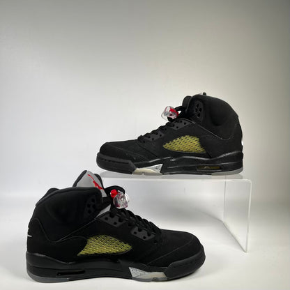Jordan 5 Black Metallic (2016) Size 5Y USED s23886