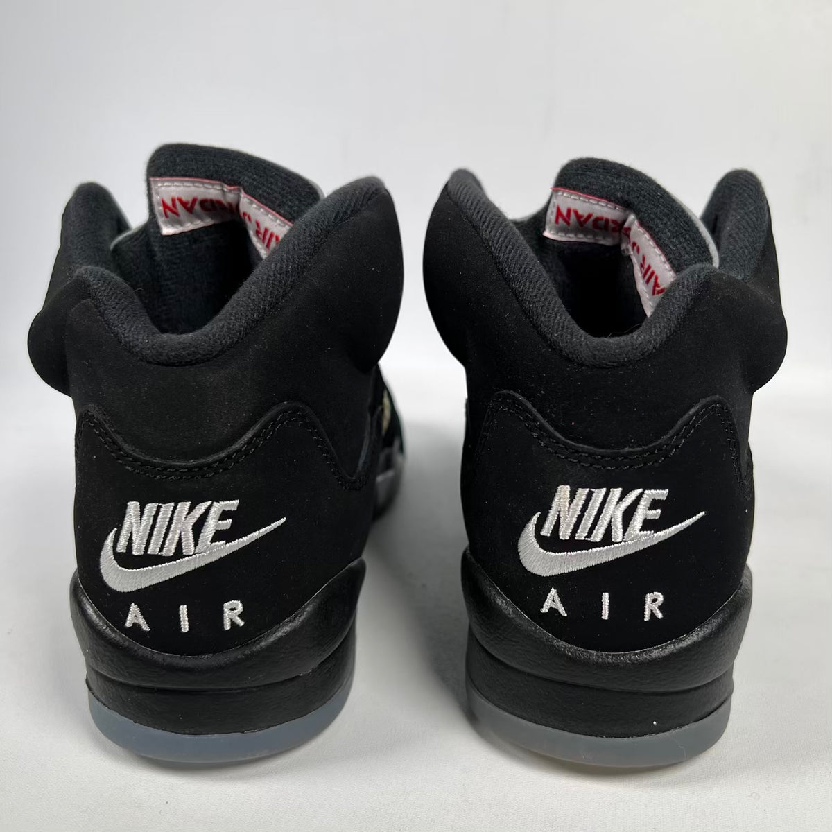 Jordan 5 Black Metallic (2016) Size 5Y USED s23886