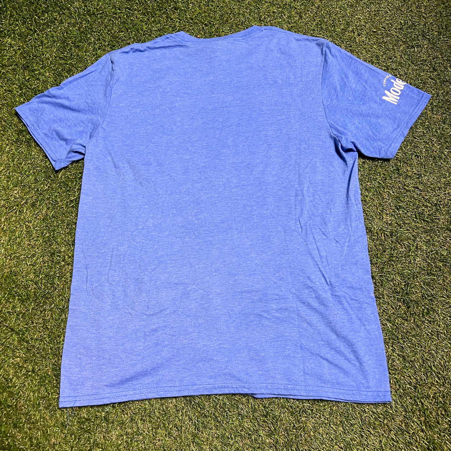 NY Giants baby blue modelo tee Size Large USED v14004