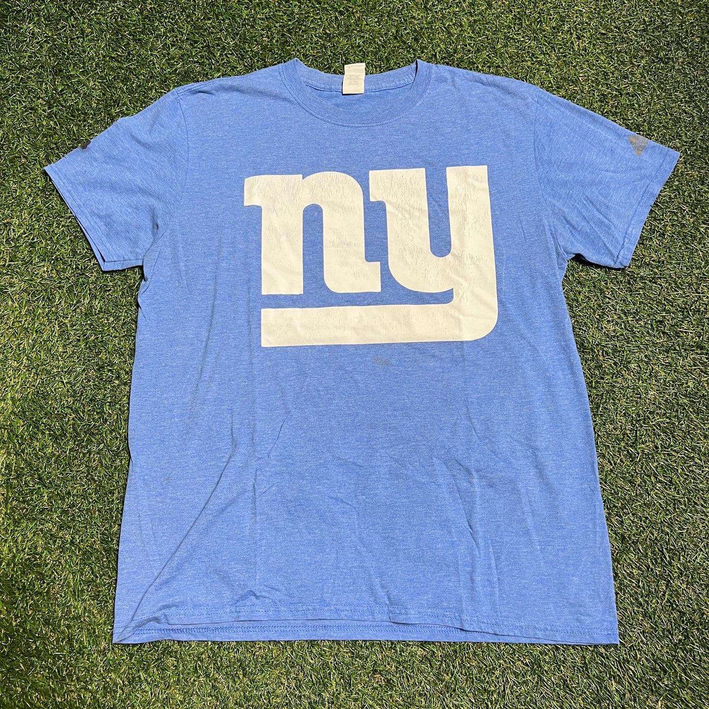 NY Giants baby blue NY logo tee Size Large USED v14005