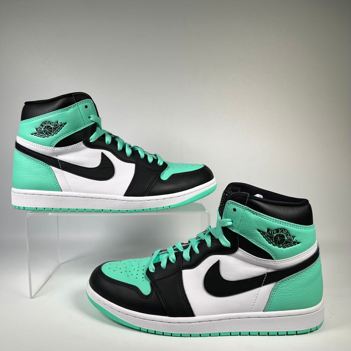 Jordan 1 High Green Glow (2024) Size 11 USED s23845