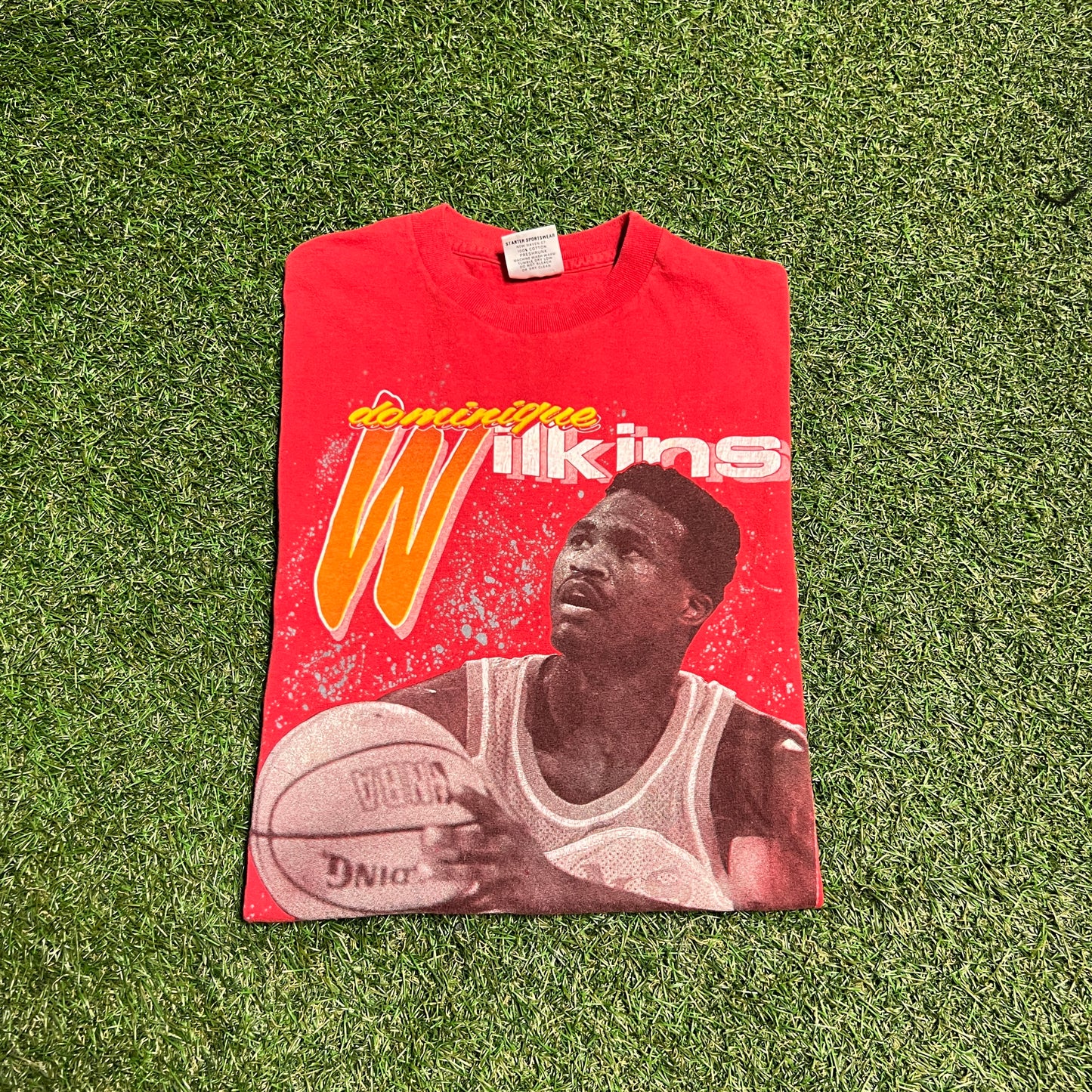 1989 Starter Dominique Wilkins Red Tee Size Medium USED v13978