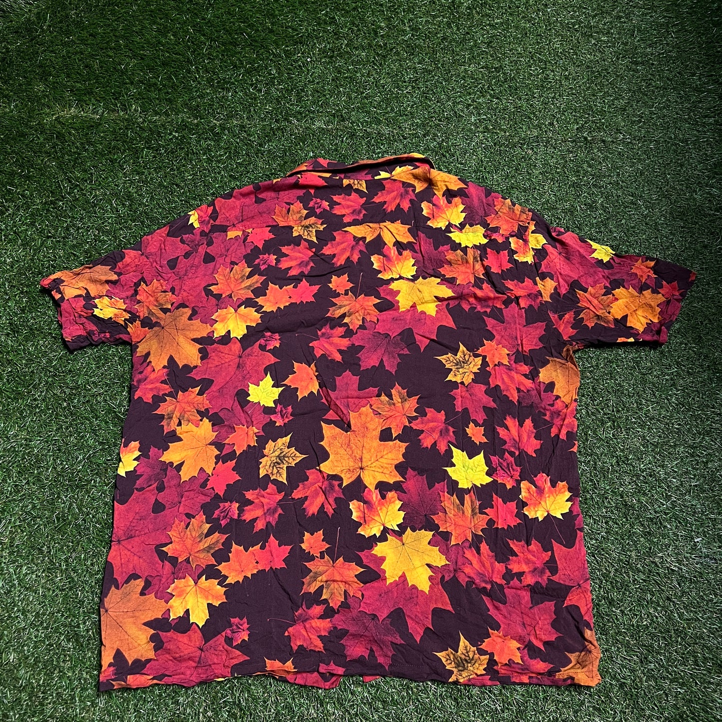 Palace allover print leaves button down Size XL USED x11475