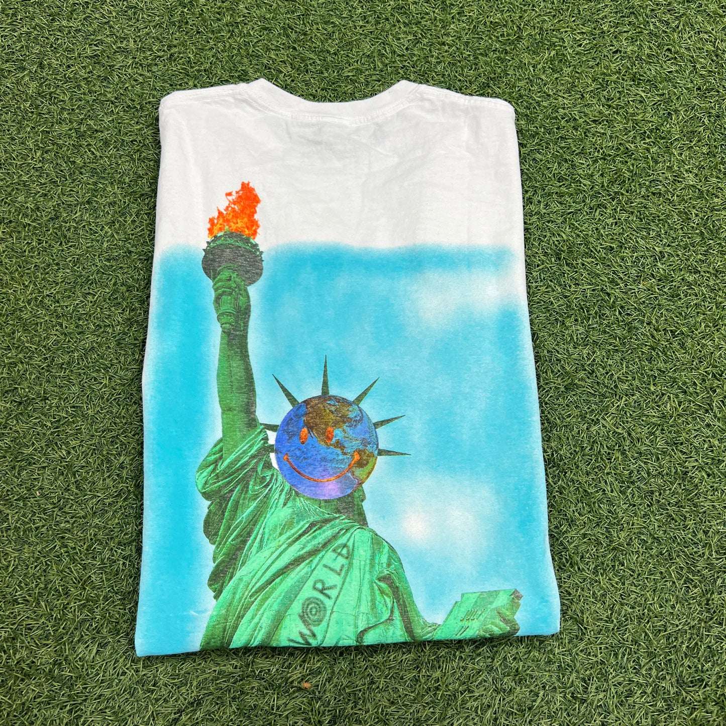 Travis Scott Astroworld MSG Statue of Liberty White Tee Size XXL USED x12417